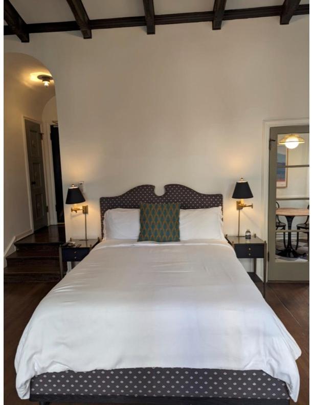 Apartment Carlotta - 30 Day Requirement *